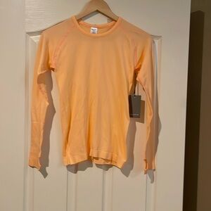 TKEQ 'KENNEDY'
Seamless 2.0 Long Sleeve, color: Lollipop